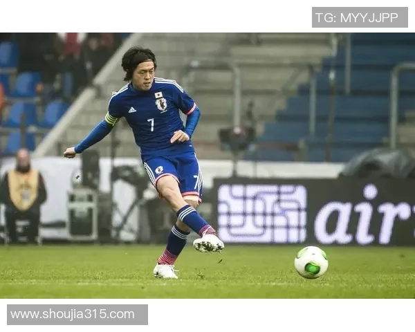 日本17岁足球明星崭露头角引发全球关注未来可期的足坛新星
